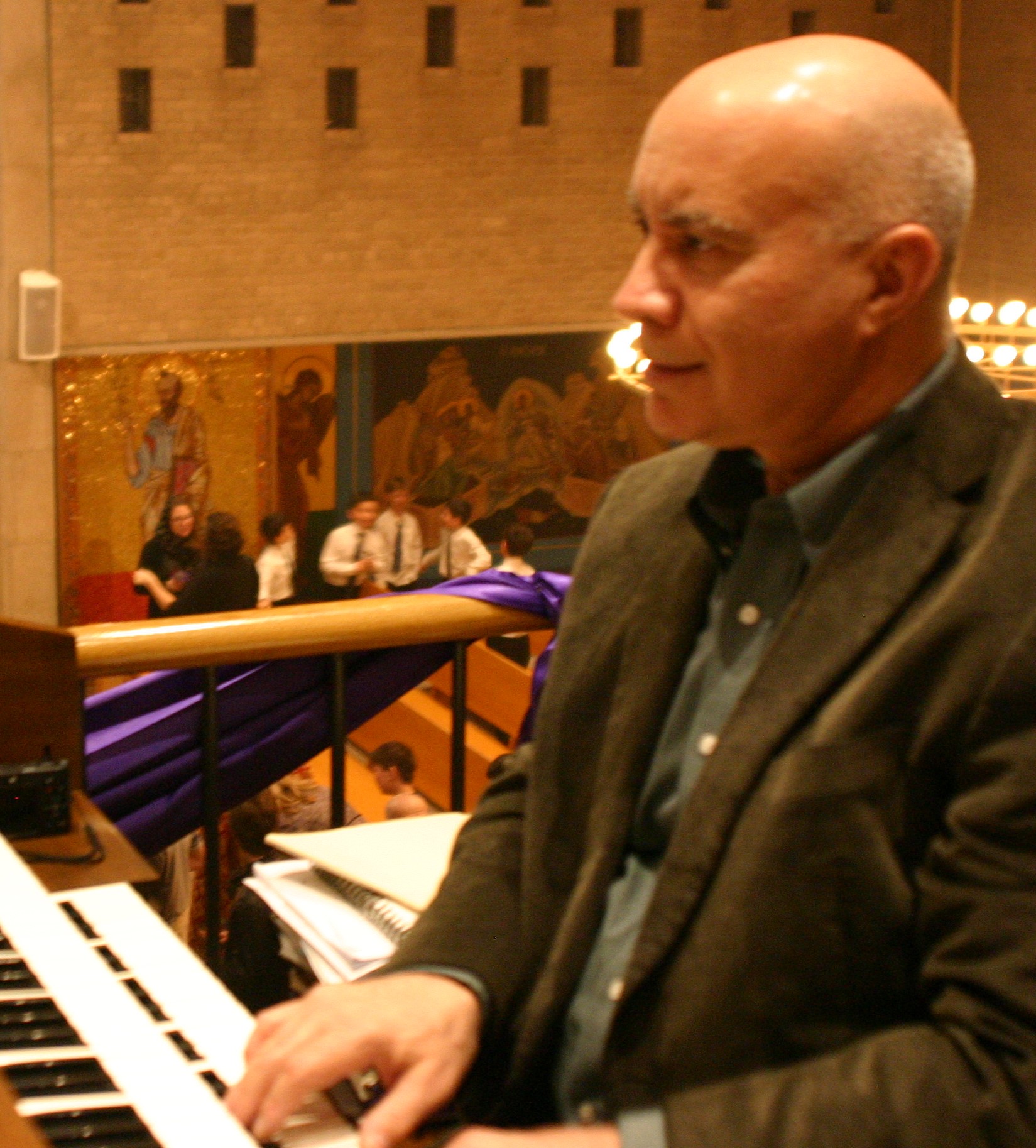 OrganistCropped